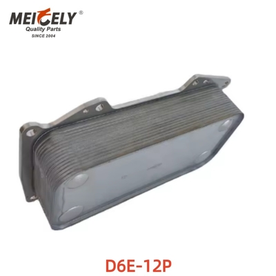 高品質の掘削機スペアパーツ エンジンオイルクーラー D6E-12P 04254427 カバーコアアッシー